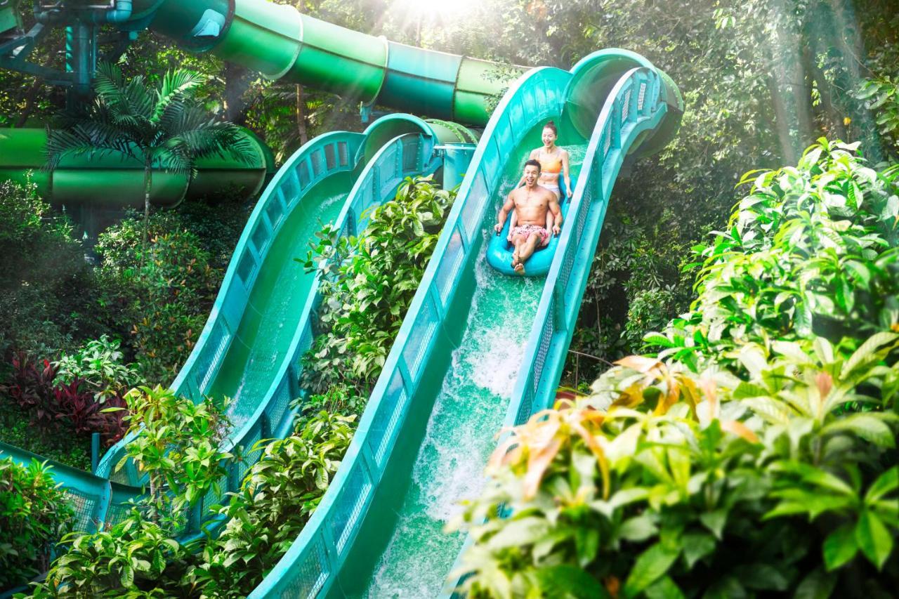 Resorts World Sentosa - Hotel Singapore Exterior foto The Jungle Falls