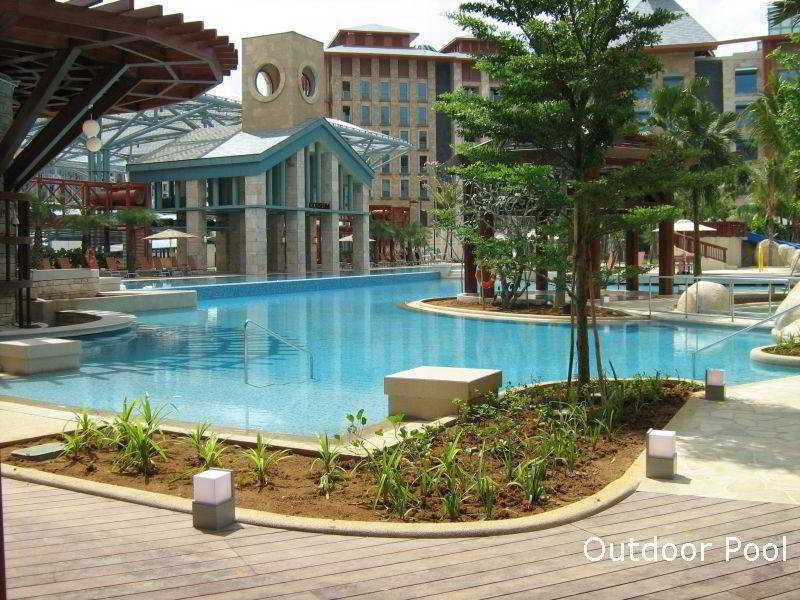 Resorts World Sentosa - Hotel Singapore Exterior foto Outdoor Pool