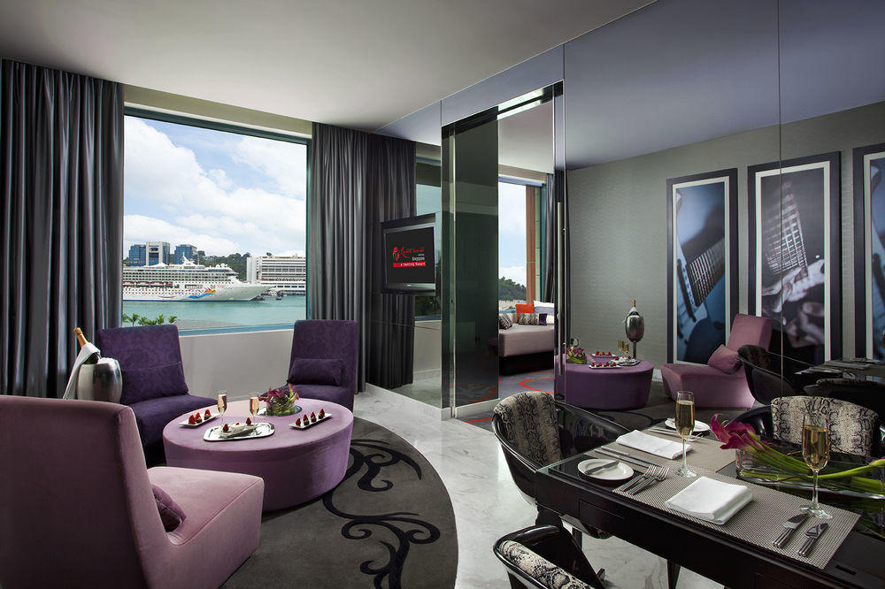 Resorts World Sentosa - Hotel Singapore Exterior foto A suite at the W Hotel, Hong Kong